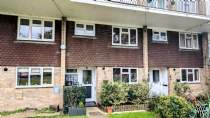 Main Photo of a 2 bedroom  Maisonette for sale