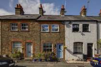 Main Photo of a 2 bedroom  Terraced House for sale