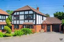 Main Photo of a 4 bedroom  Detached House for sale