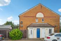 Main Photo of a 1 bedroom  Cluster House for sale