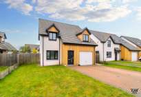 Main Photo of a 3 bedroom  Detached House for sale