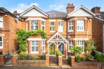 Main Photo of a 5 bedroom  Semi Detached House for sale