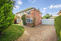 Main Photo of a 4 bedroom  Detached House for sale