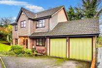 Main Photo of a 4 bedroom  Detached House for sale