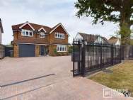 Main Photo of a 4 bedroom  Detached House for sale