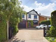 Main Photo of a 5 bedroom  Detached House for sale