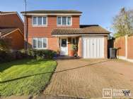 Main Photo of a 4 bedroom  Detached House for sale