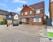 Main Photo of a 5 bedroom  Detached House for sale