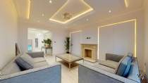 Main Photo of a 3 bedroom  Flat for sale