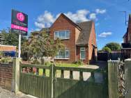 Main Photo of a 3 bedroom  Semi Detached House for sale