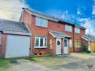 Main Photo of a 2 bedroom  Semi Detached House for sale