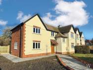 Main Photo of a 4 bedroom  Semi Detached House for sale