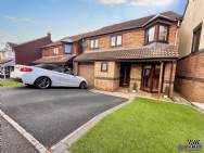 Main Photo of a 4 bedroom  Detached House for sale