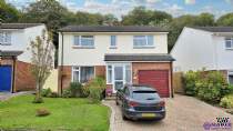 Main Photo of a 5 bedroom  Detached House for sale