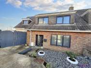 Main Photo of a 4 bedroom  Semi Detached House for sale