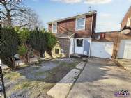 Main Photo of a 2 bedroom  Semi Detached House for sale