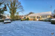 Main Photo of a 3 bedroom  Bungalow for sale