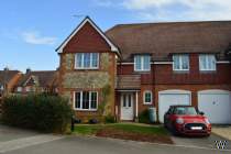 Main Photo of a 4 bedroom  Semi Detached House to rent