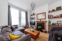 Main Photo of a 2 bedroom  Maisonette to rent