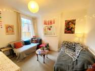 Main Photo of a 3 bedroom  Terraced House to rent