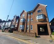 Main Photo of a 2 bedroom  Flat for sale