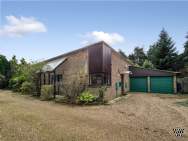 Main Photo of a 4 bedroom  Detached Bungalow for sale