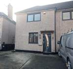 Main Photo of a 4 bedroom  Semi Detached House to rent