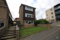 Main Photo of a 1 bedroom  Maisonette to rent