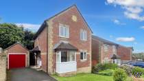 Main Photo of a 4 bedroom  Detached House for sale