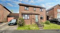 Main Photo of a 4 bedroom  Link Detached House for sale