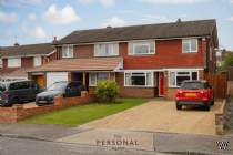 Main Photo of a 4 bedroom  Semi Detached House to rent