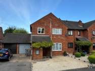 Main Photo of a 4 bedroom  End of Terrace House for sale