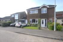 Main Photo of a 4 bedroom  Link Detached House to rent