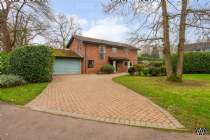 Main Photo of a 4 bedroom  Detached House for sale