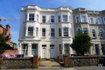 Main Photo of a 1 bedroom  Flat to rent