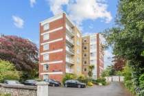 Main Photo of a 2 bedroom  Flat for sale