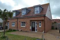 Main Photo of a 3 bedroom  Semi Detached House to rent