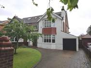 Main Photo of a 4 bedroom  Semi Detached House to rent