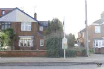 Main Photo of a 4 bedroom  Semi Detached House to rent