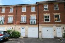 Main Photo of a 4 bedroom  Town House to rent