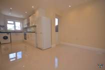 Main Photo of a 5 bedroom  Terraced House to rent