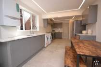 Main Photo of a 6 bedroom  Terraced House to rent