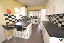 Main Photo of a 5 bedroom  Terraced House to rent