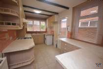 Main Photo of a 4 bedroom  Terraced House to rent