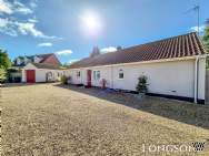 Main Photo of a 4 bedroom  Detached Bungalow for sale