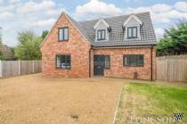 Main Photo of a 3 bedroom  Detached House for sale