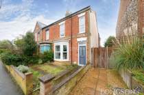 Main Photo of a 3 bedroom  End of Terrace House for sale