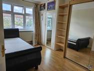 Main Photo of a 1 bedroom  House Share to rent