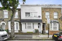 Main Photo of a 4 bedroom  Terraced House for sale