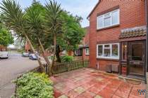 Main Photo of a Semi Detached House to rent